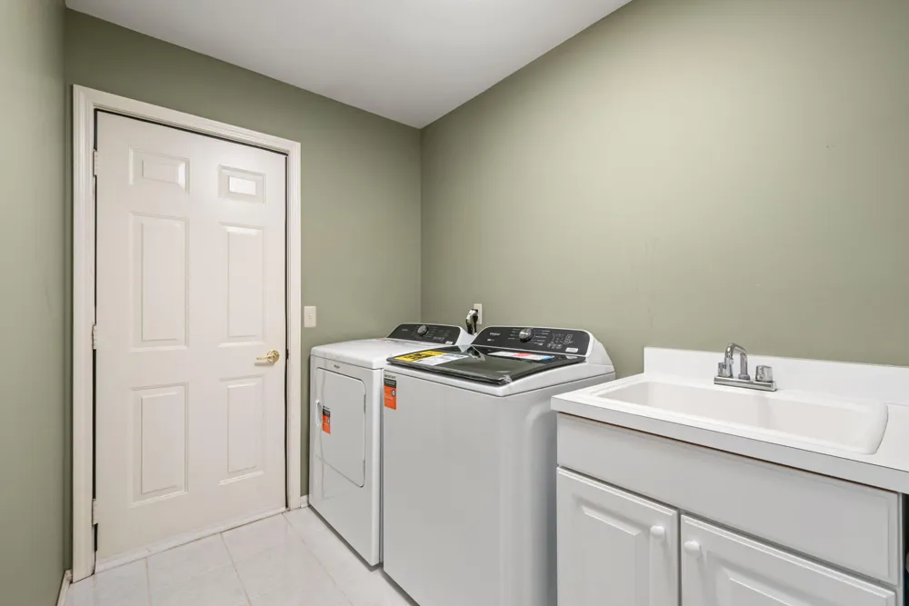 54661 Bellingham Drive Shelby, MI 48316