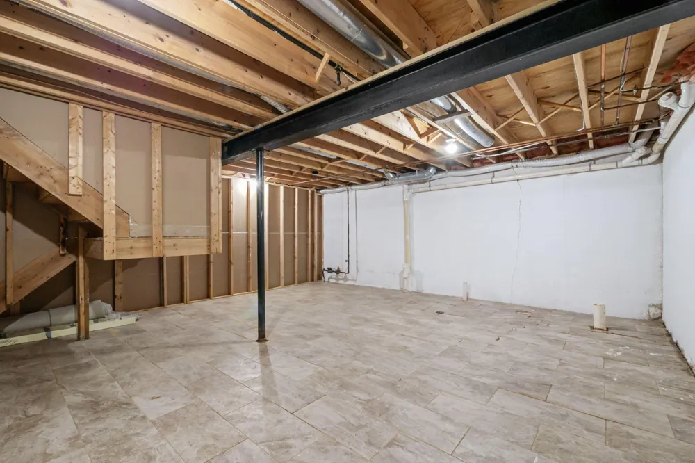 54661 Bellingham Drive Shelby, MI 48316