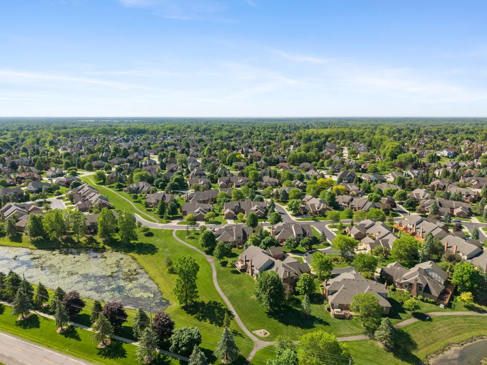 54661 Bellingham Drive Shelby, MI 48316