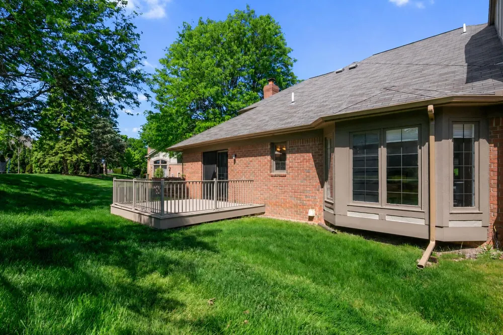 54661 Bellingham Drive Shelby, MI 48316