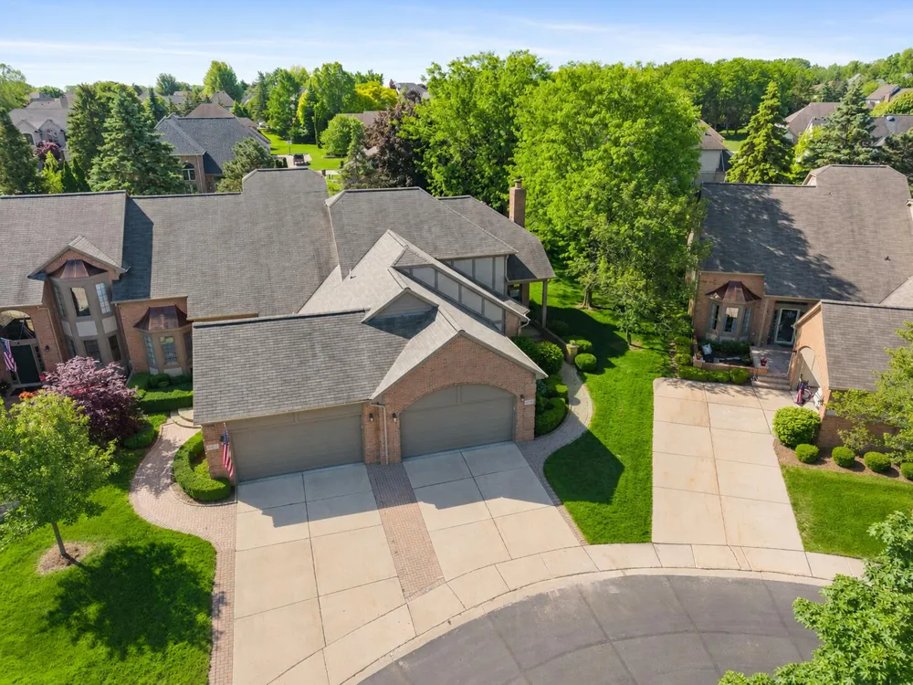54661 Bellingham Drive Shelby, MI 48316