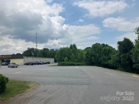 1320 Burkemont Avenue