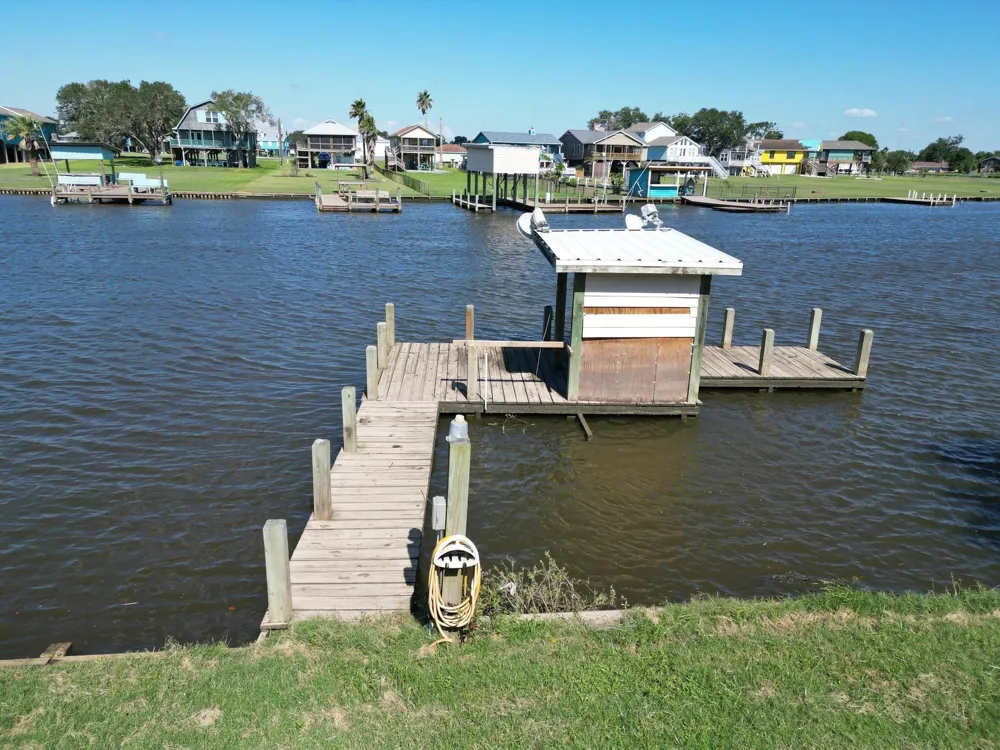 167 County Road 206 Sargent, TX 77414