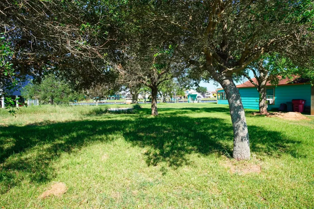 167 County Road 206 Sargent, TX 77414