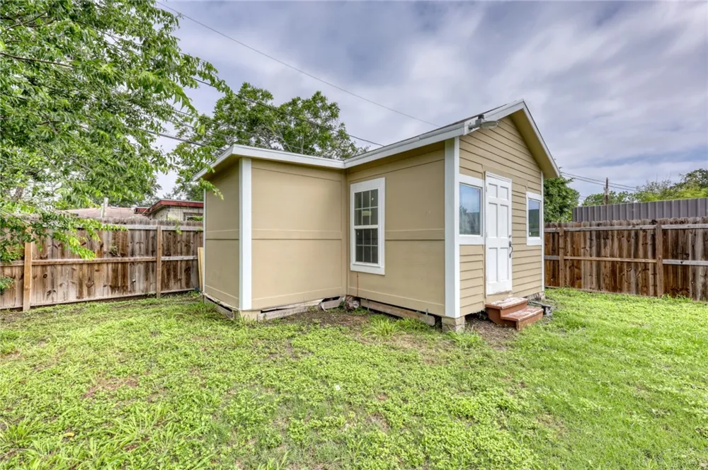 2729 Elizabeth Street Corpus Christi, TX 78404