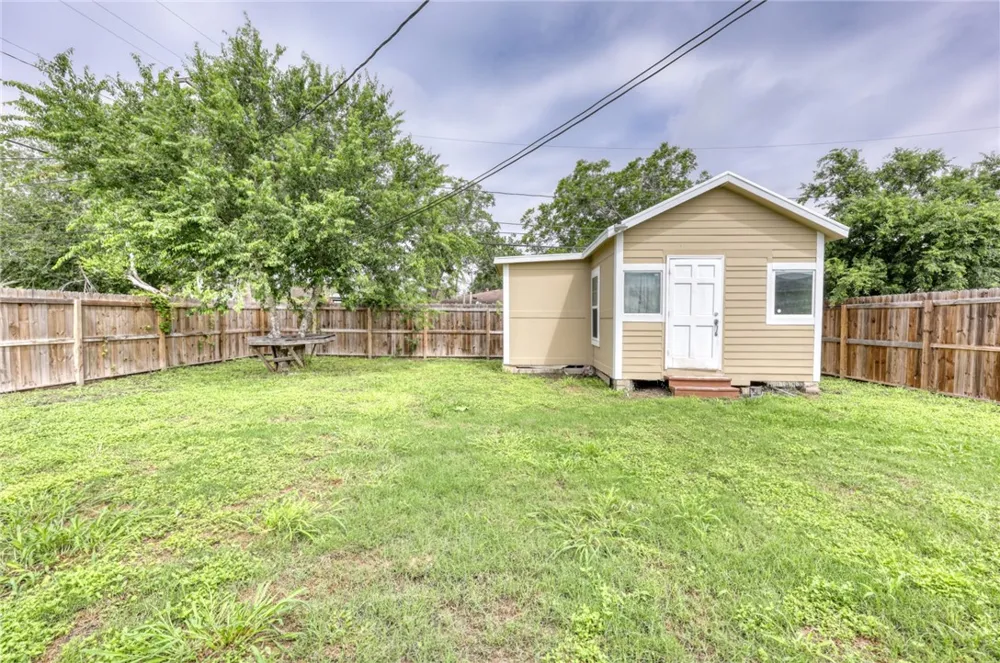 2729 Elizabeth Street Corpus Christi, TX 78404