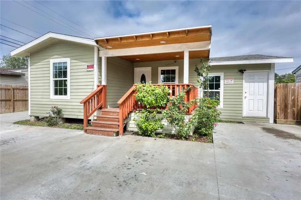 2729 Elizabeth Street Corpus Christi, TX 78404