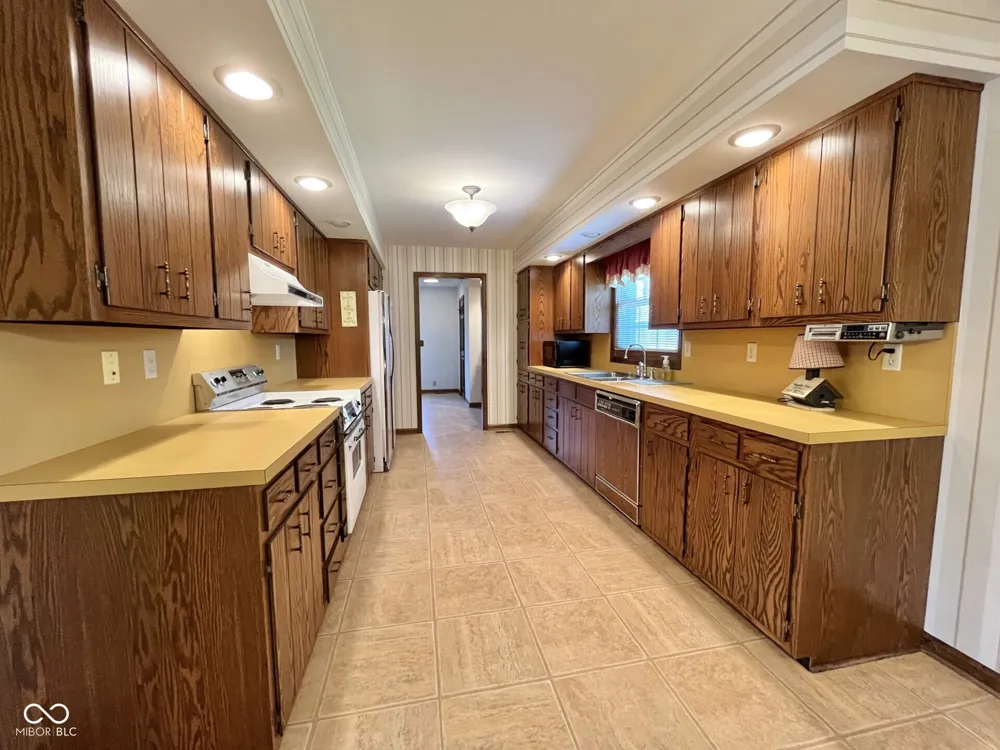 305 Jodi Drive Brownstown, IN 47220