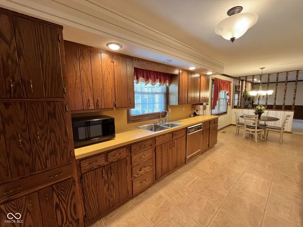 305 Jodi Drive Brownstown, IN 47220