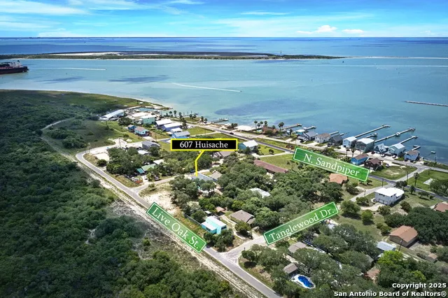 607 Huisache Ln Ingleside on the Bay, TX 78362