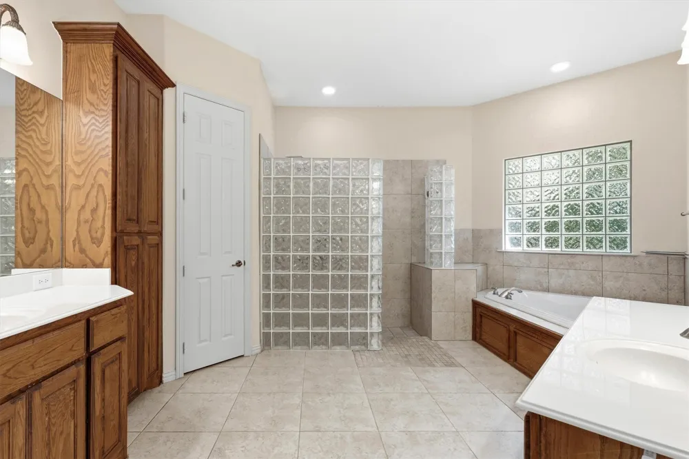 108 Avenida Lucas, TX 75098