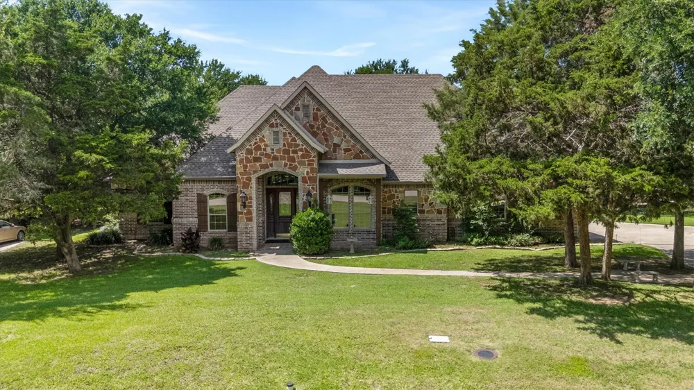 108 Avenida Lucas, TX 75098