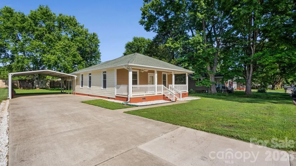 109 Globe Street Mount Holly, NC 28120