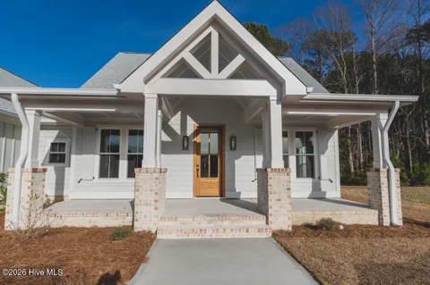 128 W Burton Farm Drive