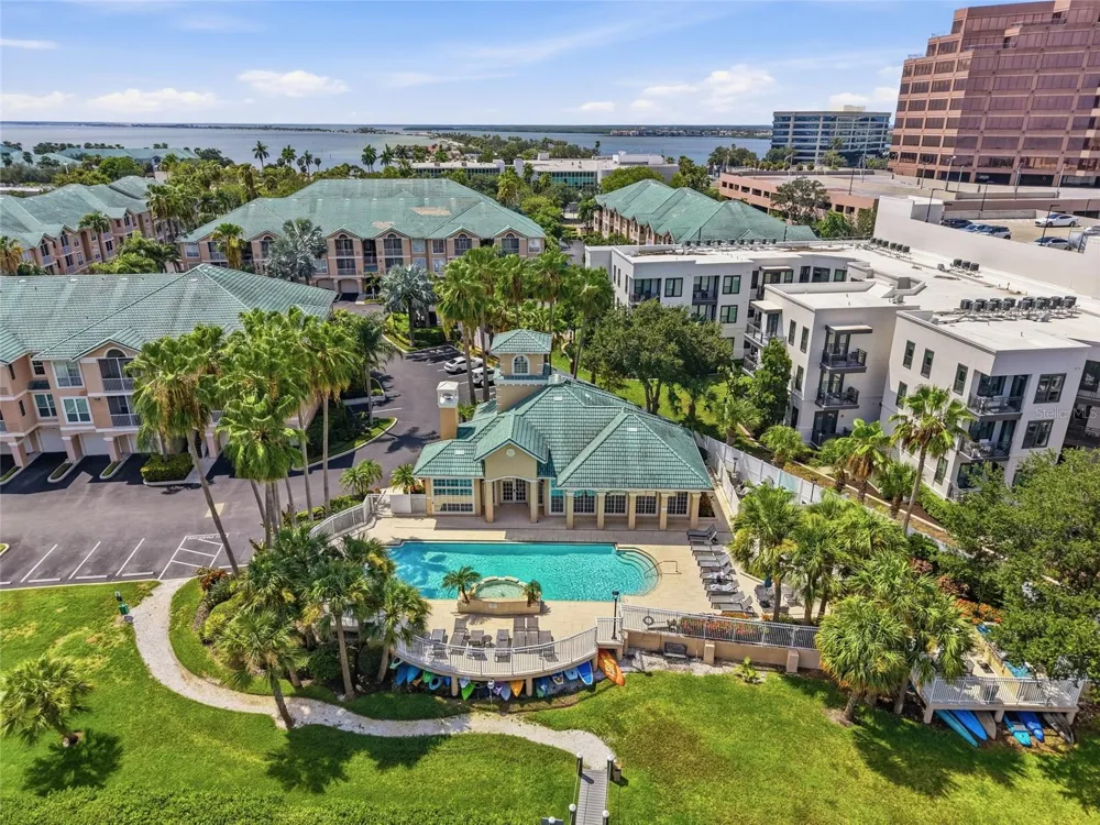 4304 BAY CLUB CIRCLE #4304 Tampa, FL 33607