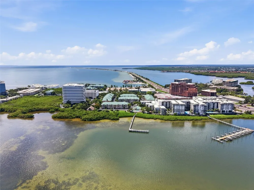 4304 BAY CLUB CIRCLE #4304 Tampa, FL 33607