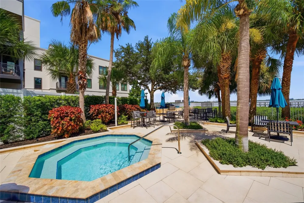 4304 BAY CLUB CIRCLE #4304 Tampa, FL 33607