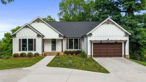 6296 Fairview Road