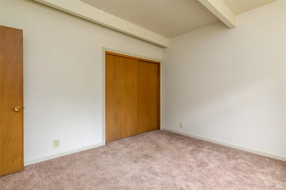 32401 S Highway 1 Gualala, CA 95445
