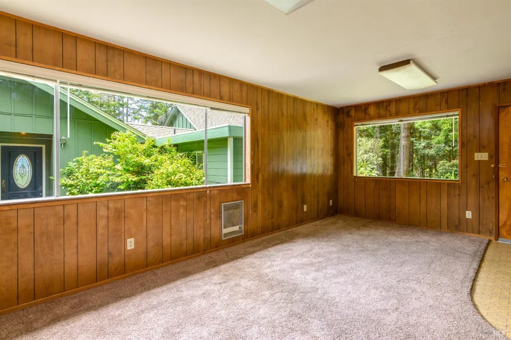 32401 S Highway 1 Gualala, CA 95445