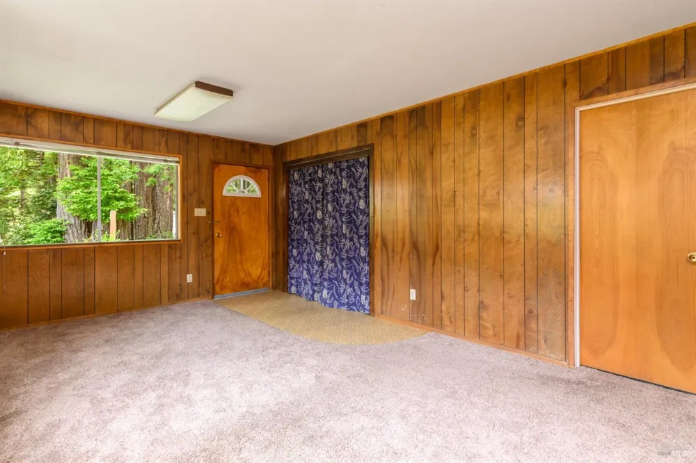32401 S Highway 1 Gualala, CA 95445