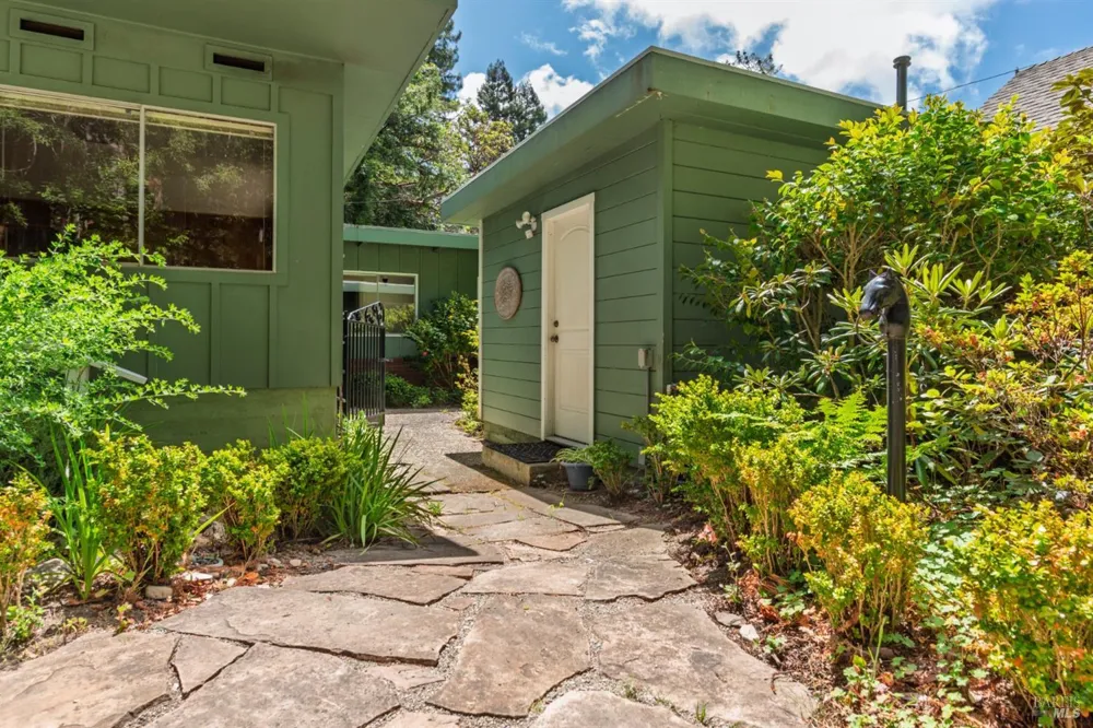 32401 S Highway 1 Gualala, CA 95445