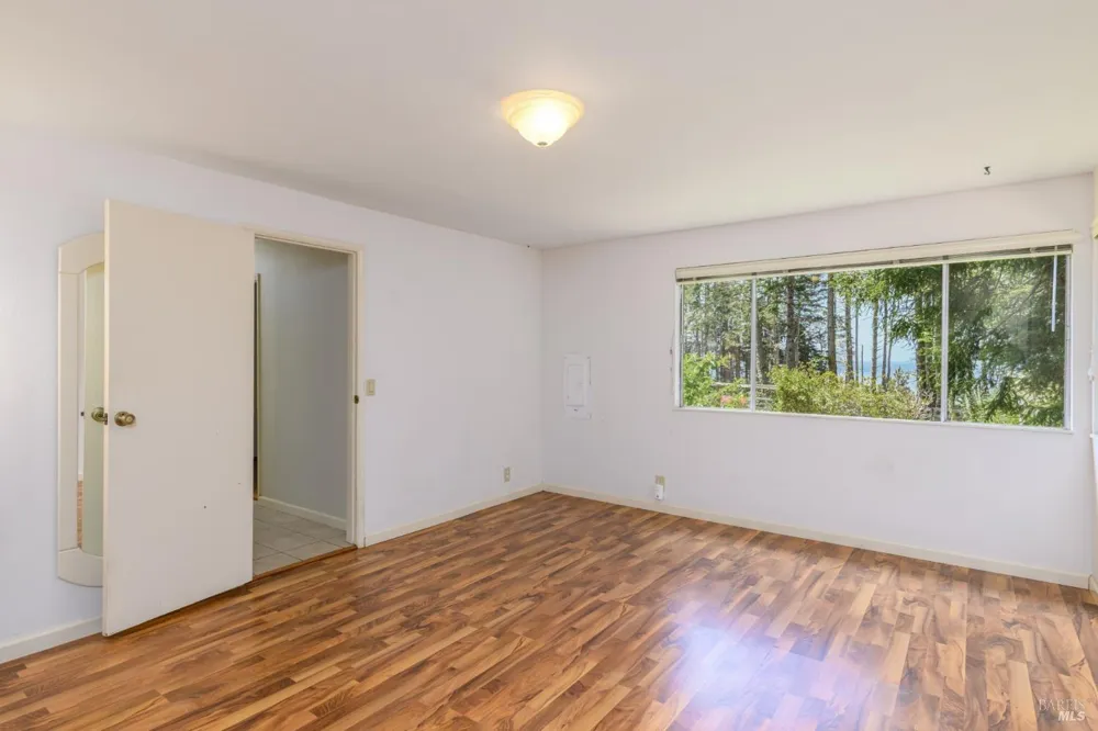 32401 S Highway 1 Gualala, CA 95445