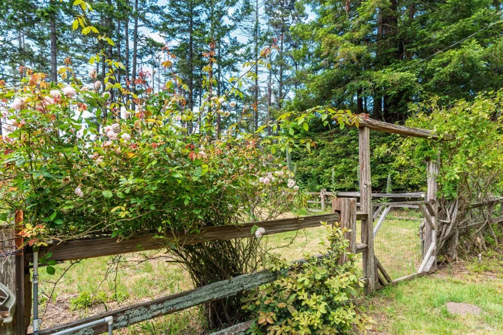 32401 S Highway 1 Gualala, CA 95445
