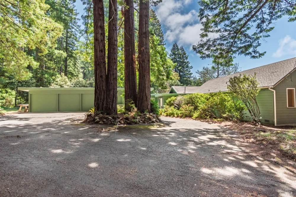 32401 S Highway 1 Gualala, CA 95445