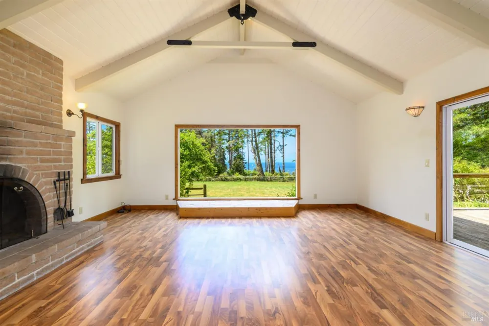 32401 S Highway 1 Gualala, CA 95445