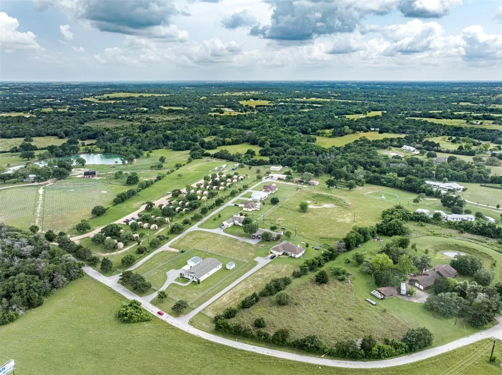 325 O'malley Road Brenham, TX 77833