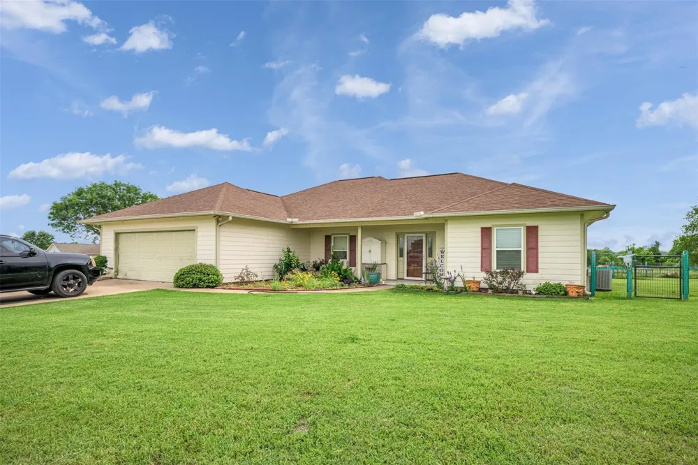 325 O'malley Road Brenham, TX 77833