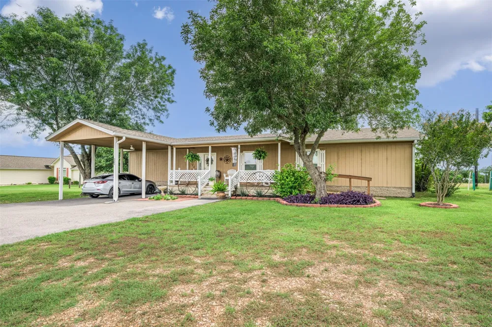 325 O'malley Road Brenham, TX 77833