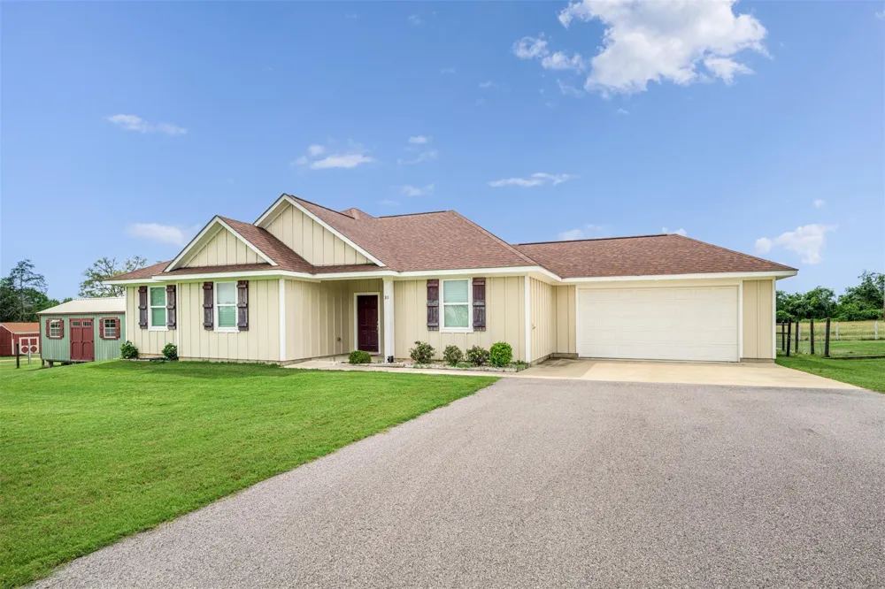 319 O'malley Road Brenham, TX 77833