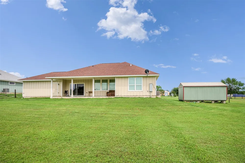 319 O'malley Road Brenham, TX 77833