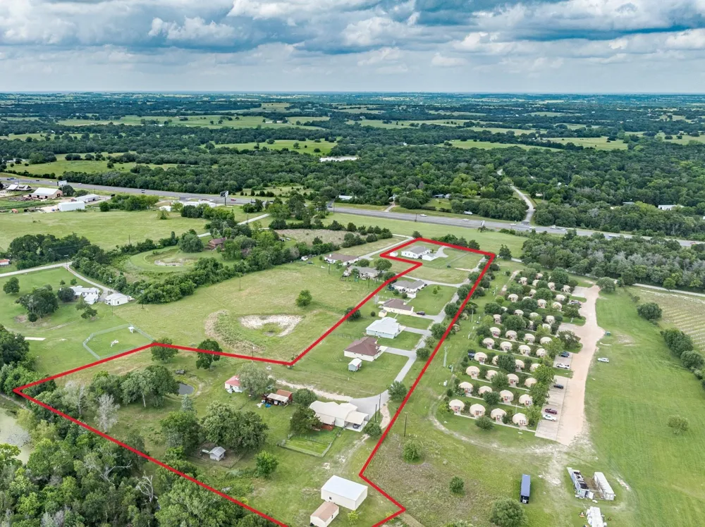 319 O'malley Road Brenham, TX 77833