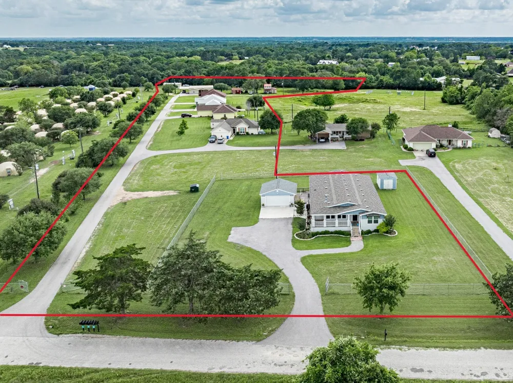 319 O'malley Road Brenham, TX 77833