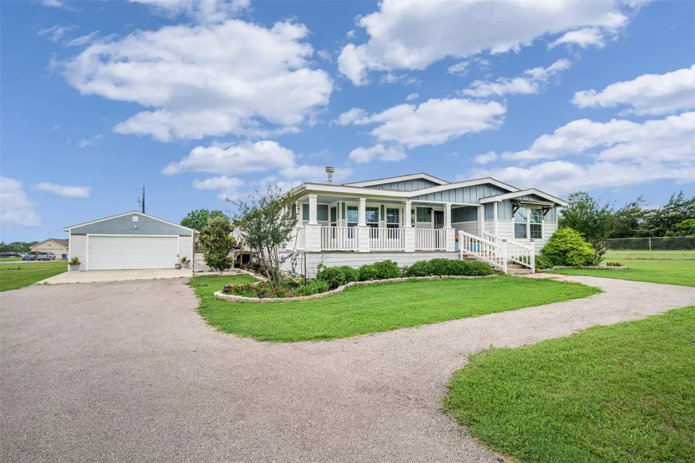 319 O'malley Road Brenham, TX 77833