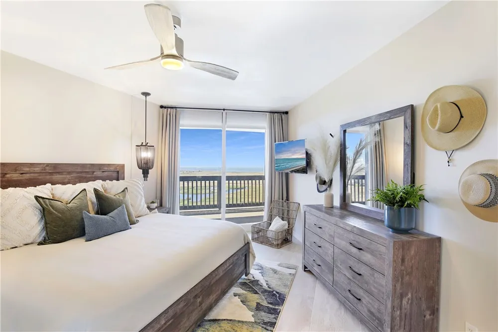 6745 Seacomber Drive #1102 Port Aransas, TX 78373