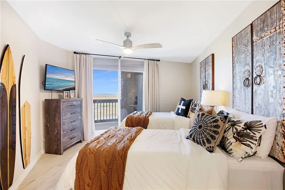 6745 Seacomber Drive #1102 Port Aransas, TX 78373