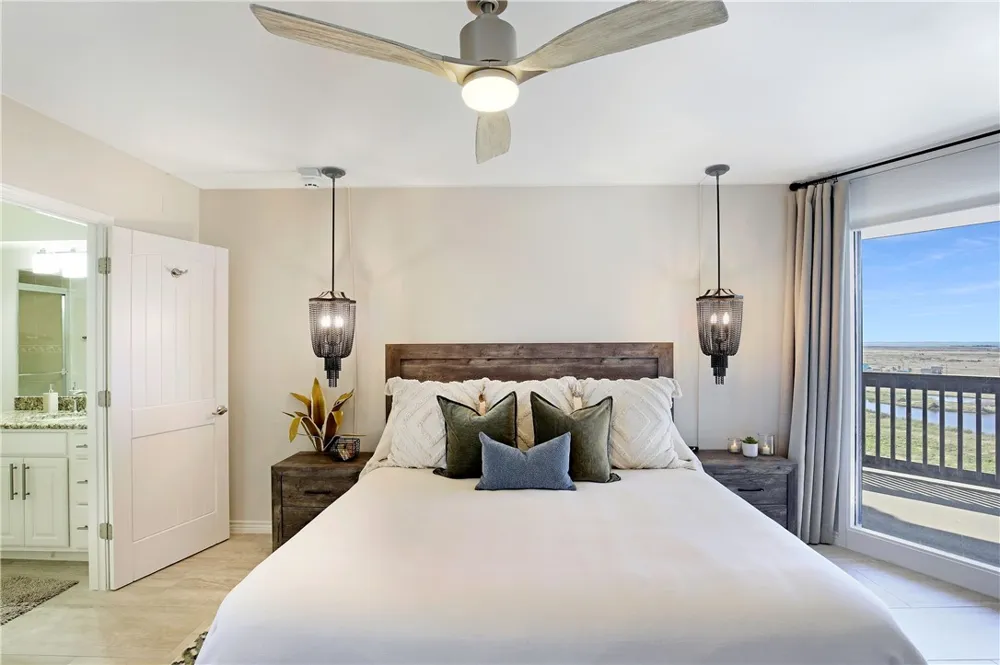 6745 Seacomber Drive #1102 Port Aransas, TX 78373