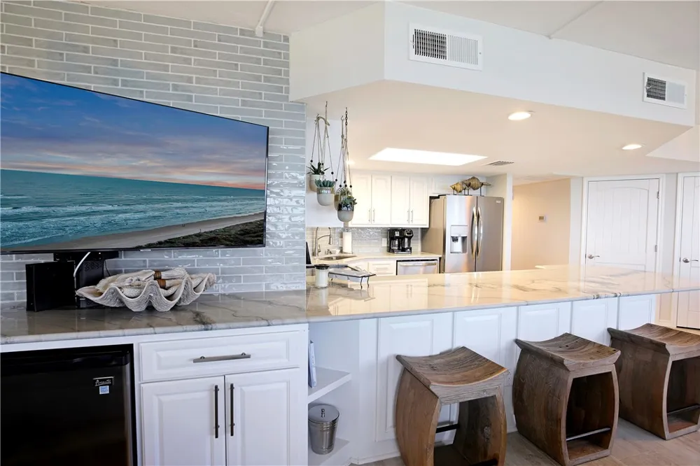 6745 Seacomber Drive #1102 Port Aransas, TX 78373