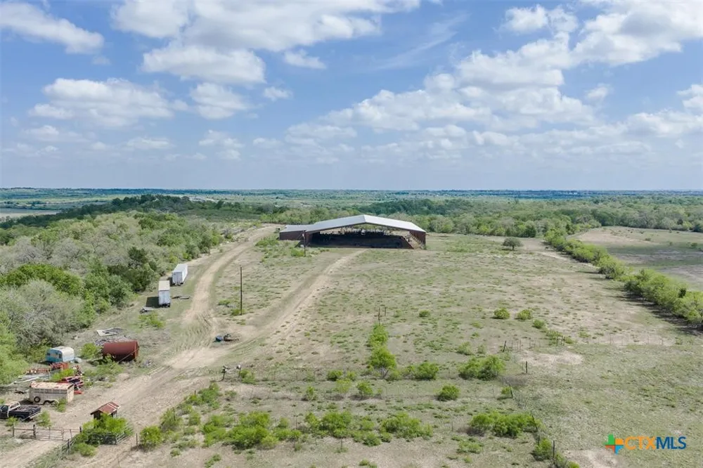 8519 State Park Road Lockhart, TX 78644
