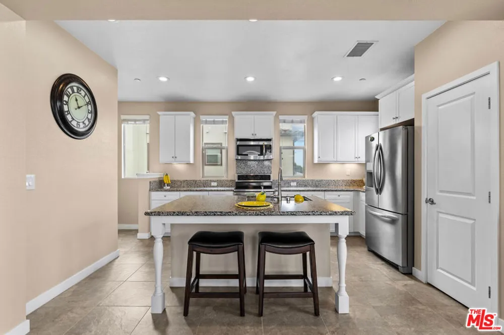 15812 Santa Ana Avenue #1 Bellflower, CA 90706