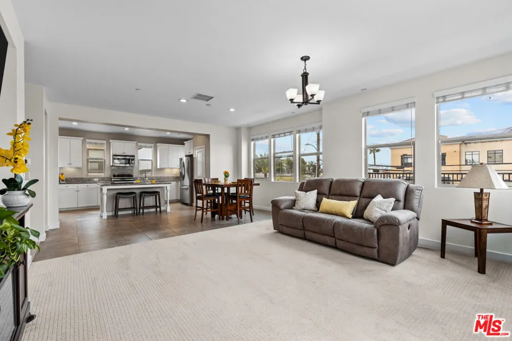 15812 Santa Ana Avenue #1 Bellflower, CA 90706