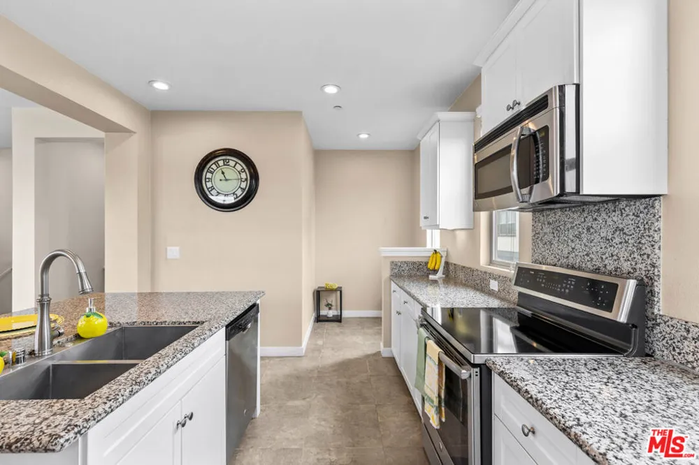 15812 Santa Ana Avenue #1 Bellflower, CA 90706