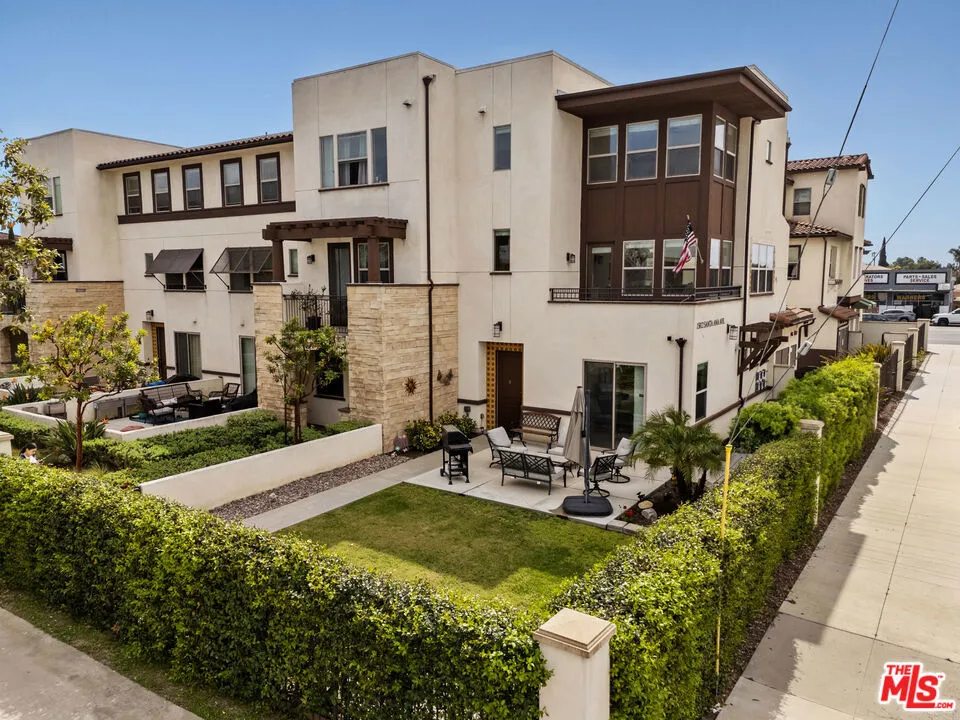 15812 Santa Ana Avenue #1 Bellflower, CA 90706