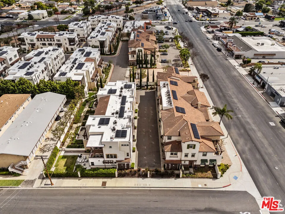 15812 Santa Ana Avenue #1 Bellflower, CA 90706