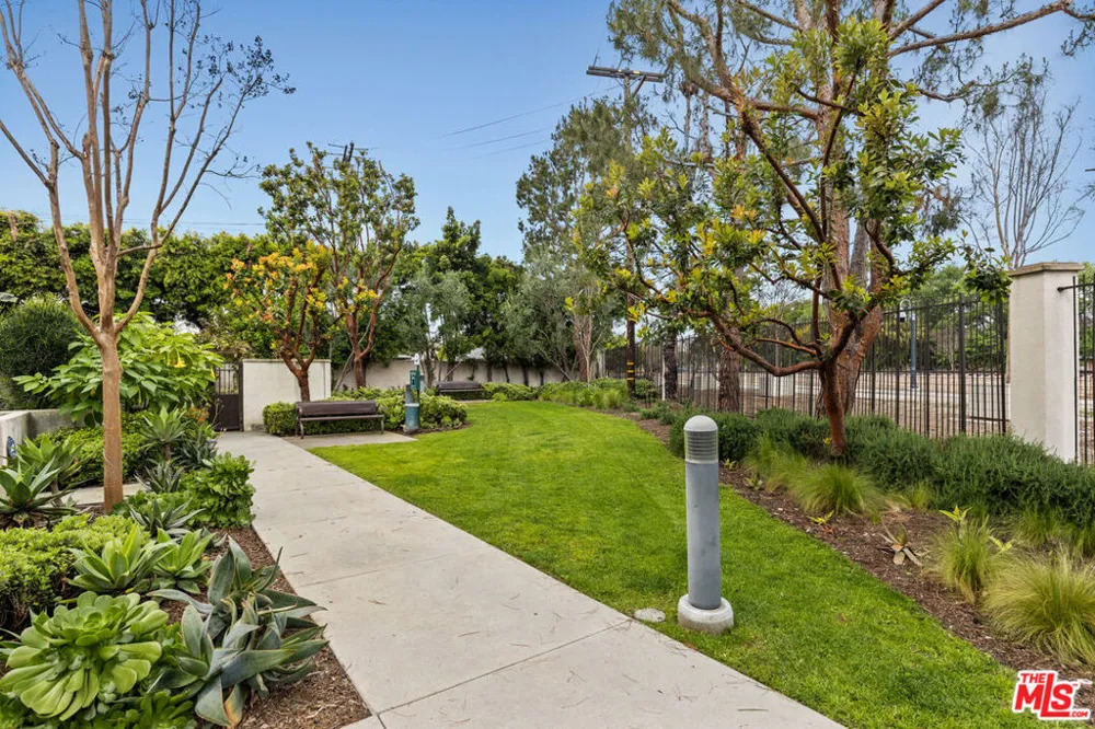 15812 Santa Ana Avenue #1 Bellflower, CA 90706