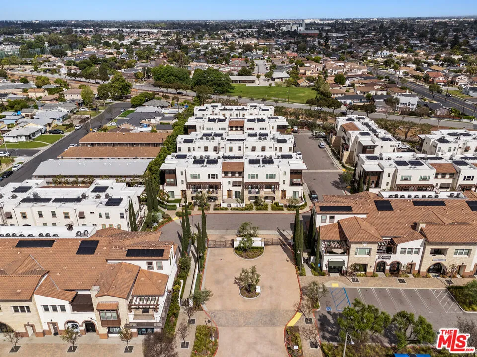15812 Santa Ana Avenue #1 Bellflower, CA 90706